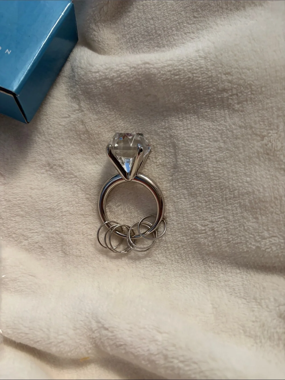 Avon diamond ring key chain
